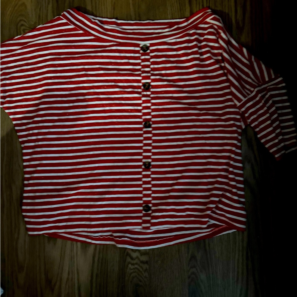 1X-Red and White striped top with brown buttons-Umgee